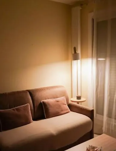 Doux Refuge - Au Coeur De Paris